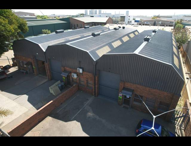 275M² WAREHOUSE TO LET IN SPARTAN